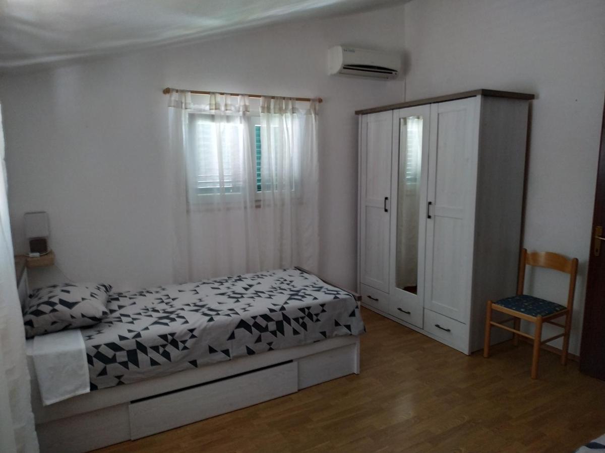 Apartment Marica Spadina Tisno Exterior photo