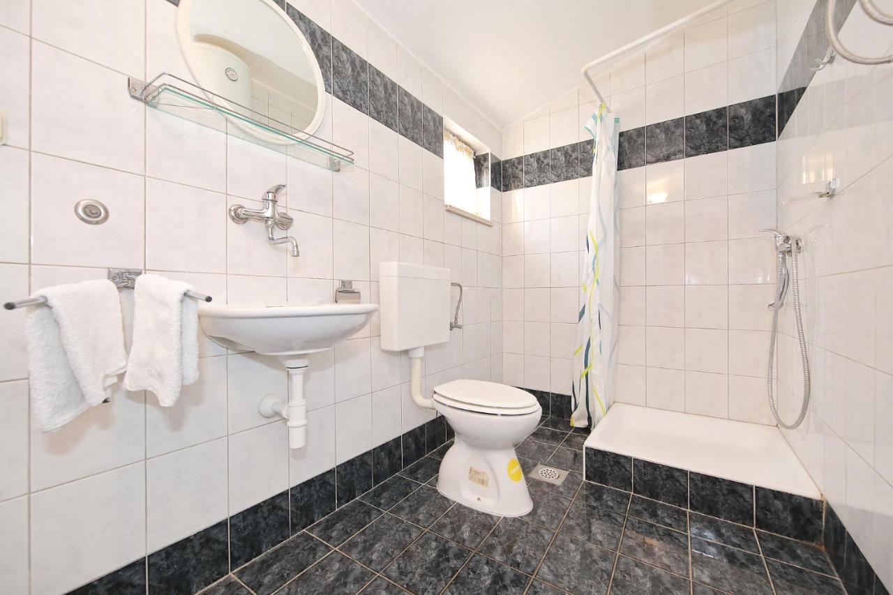 Apartment Marica Spadina Tisno Exterior photo