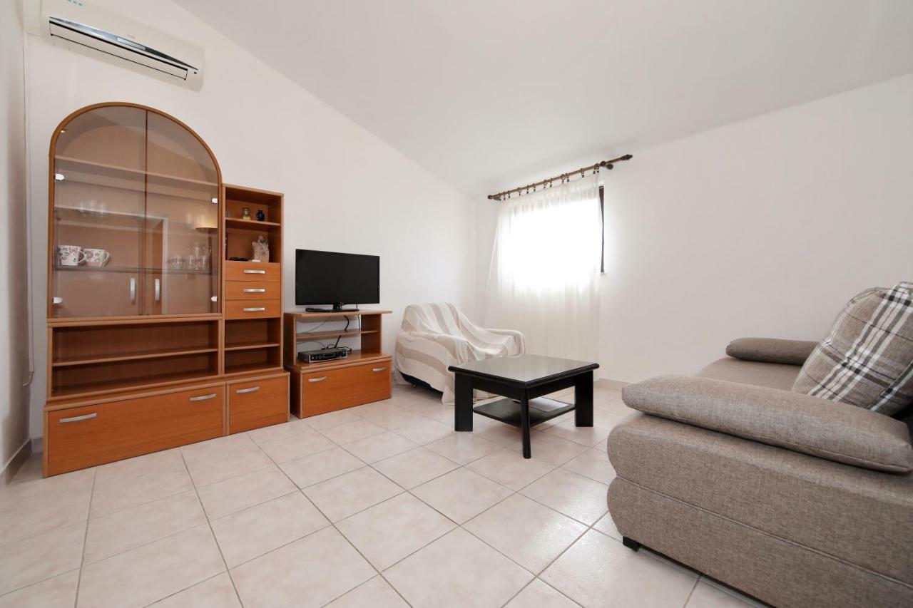 Apartment Marica Spadina Tisno Exterior photo